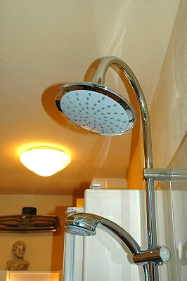 Duscharmatur mit Tropenregen